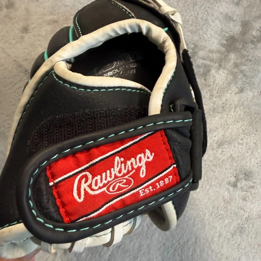 Rawlings R9 Fastpitch Softball Glove 11.5